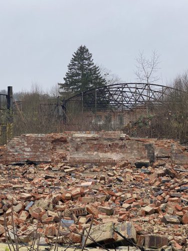09 Blick durch die alte Halle Richtung Rundschuppen